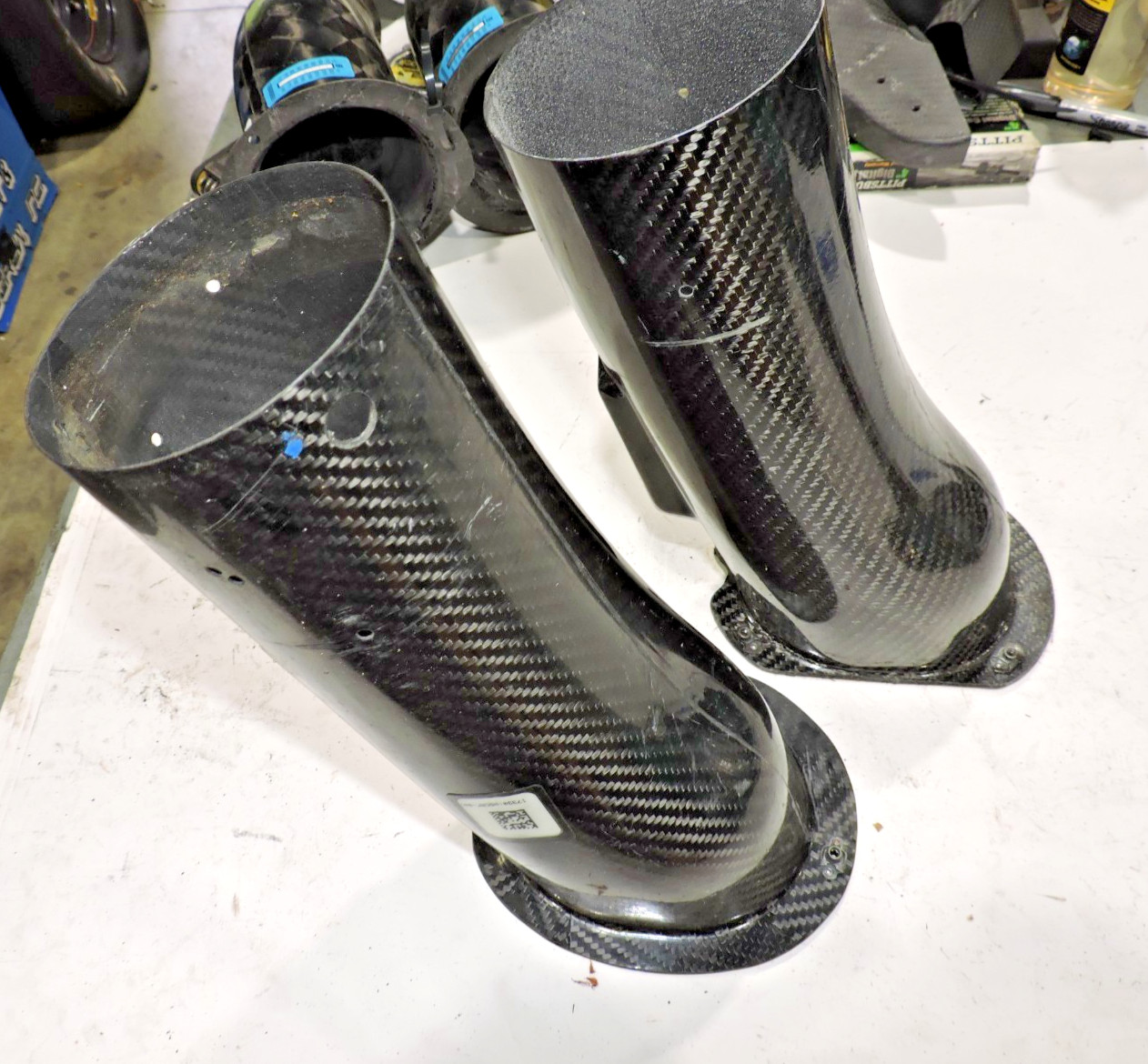 Hendricks Carbon Fiber 3 3/4" flange ducts L & R Late Model Nascar