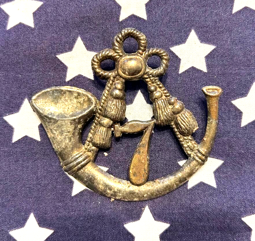 ORIGINAL CIVIL WAR ERA 7TH INFANTRY BRASS HORN HAT INSIGNIA