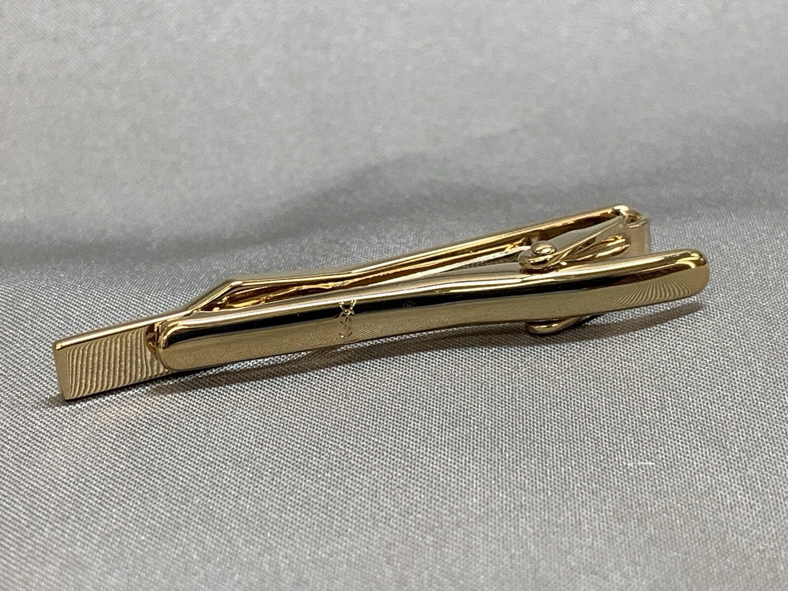 Yves Saint Laurent tiebar