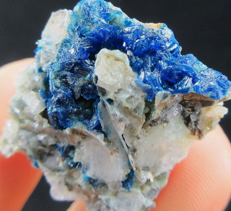 Rare Blue Veszelyite and Hemimorphite on Quartz Dongchuan District Yunnan