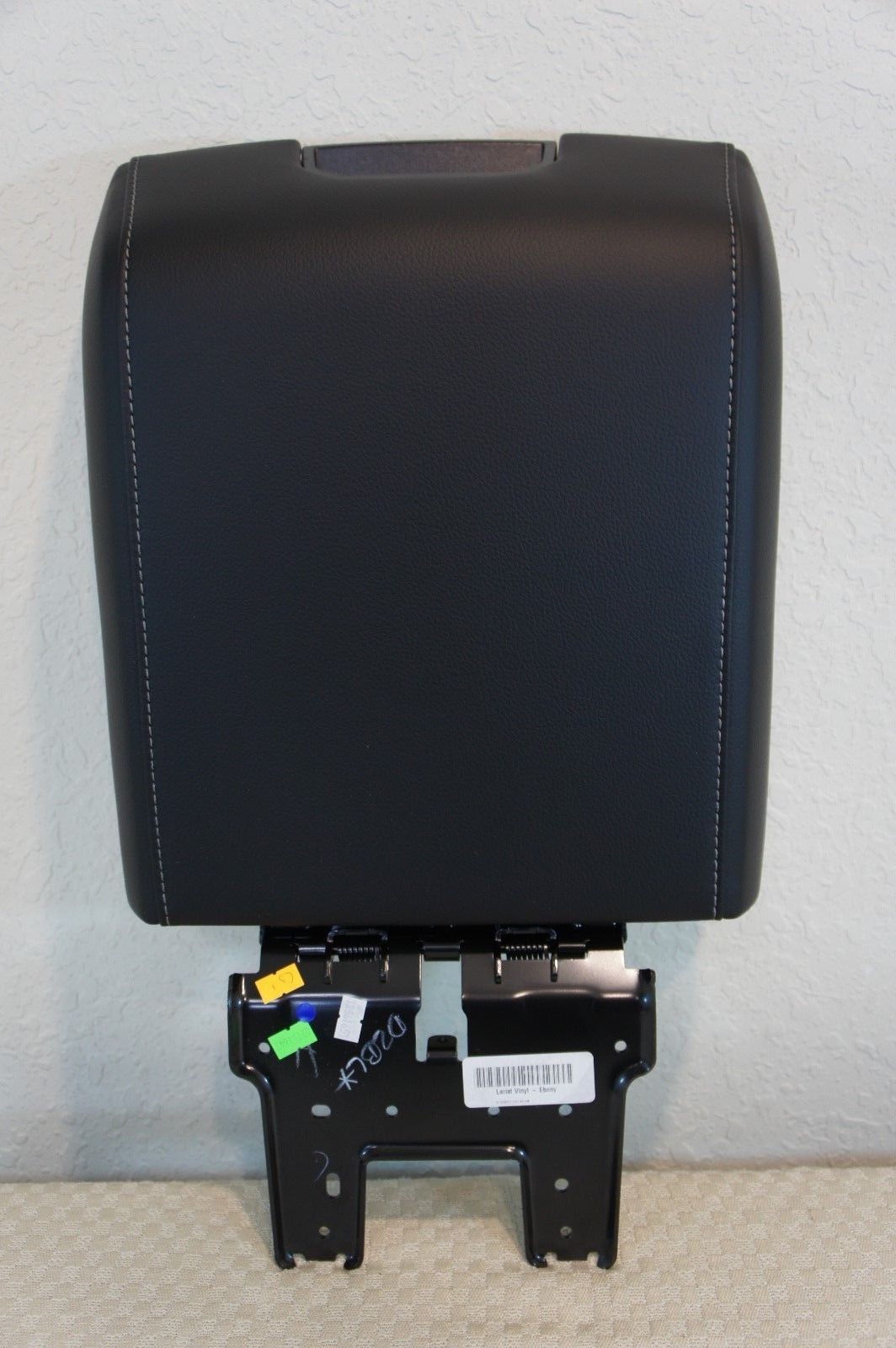 2015 2016 2017 2018 2019 2020  FORD F-150 LARIAT CENTER CONSOLE  VINYL EBONY