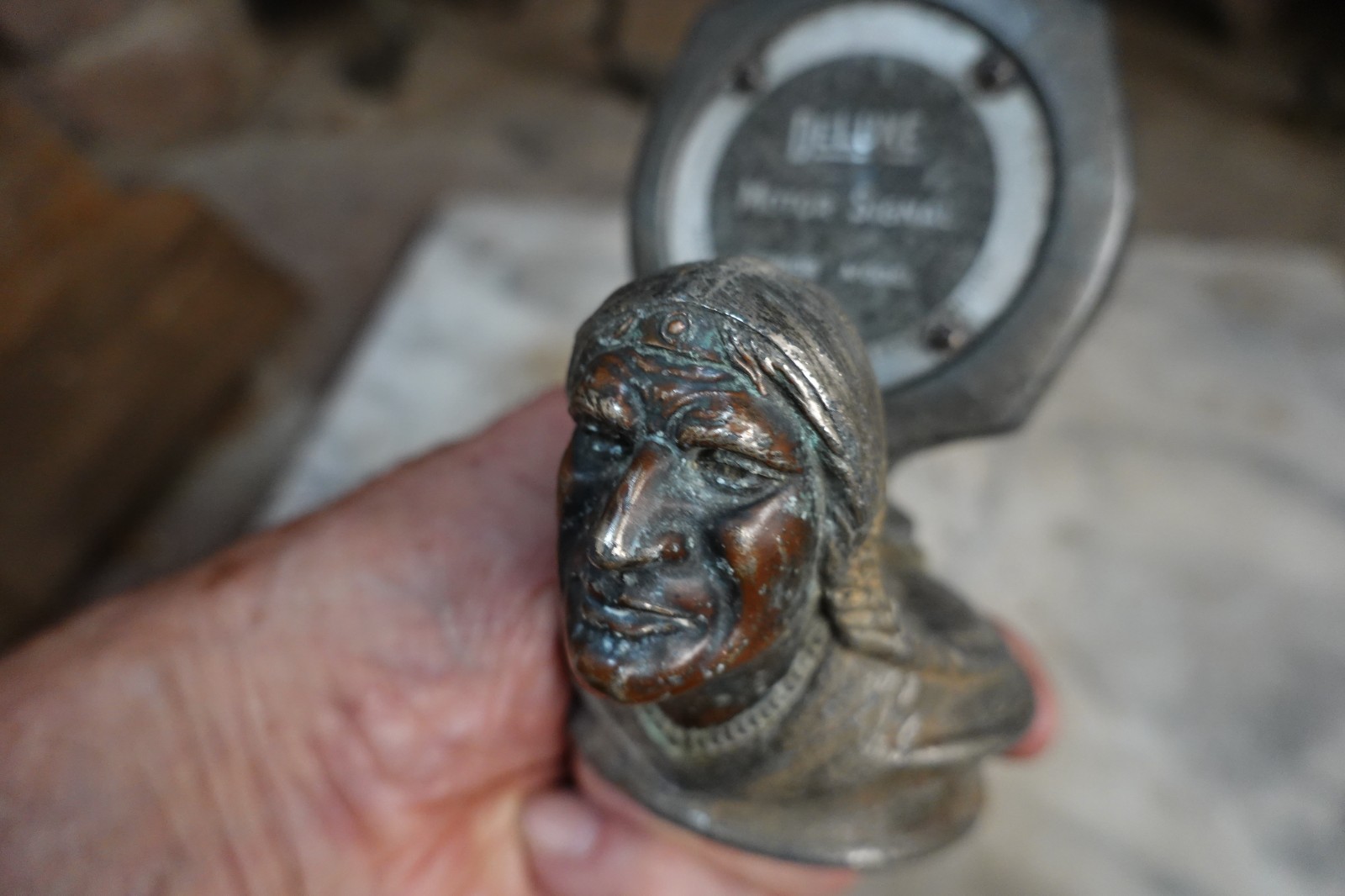 Antique 1929 PONTIAC INDIAN HEAD DELUXE MOTOR SIGNAL RADIATOR CAP HOOD ORNAMENT