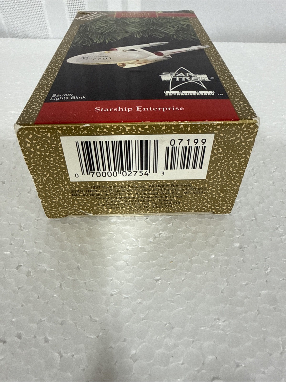 Hallmark QLX719-9 Keepsake 25th Anniversary Ornament Starship Enterprise