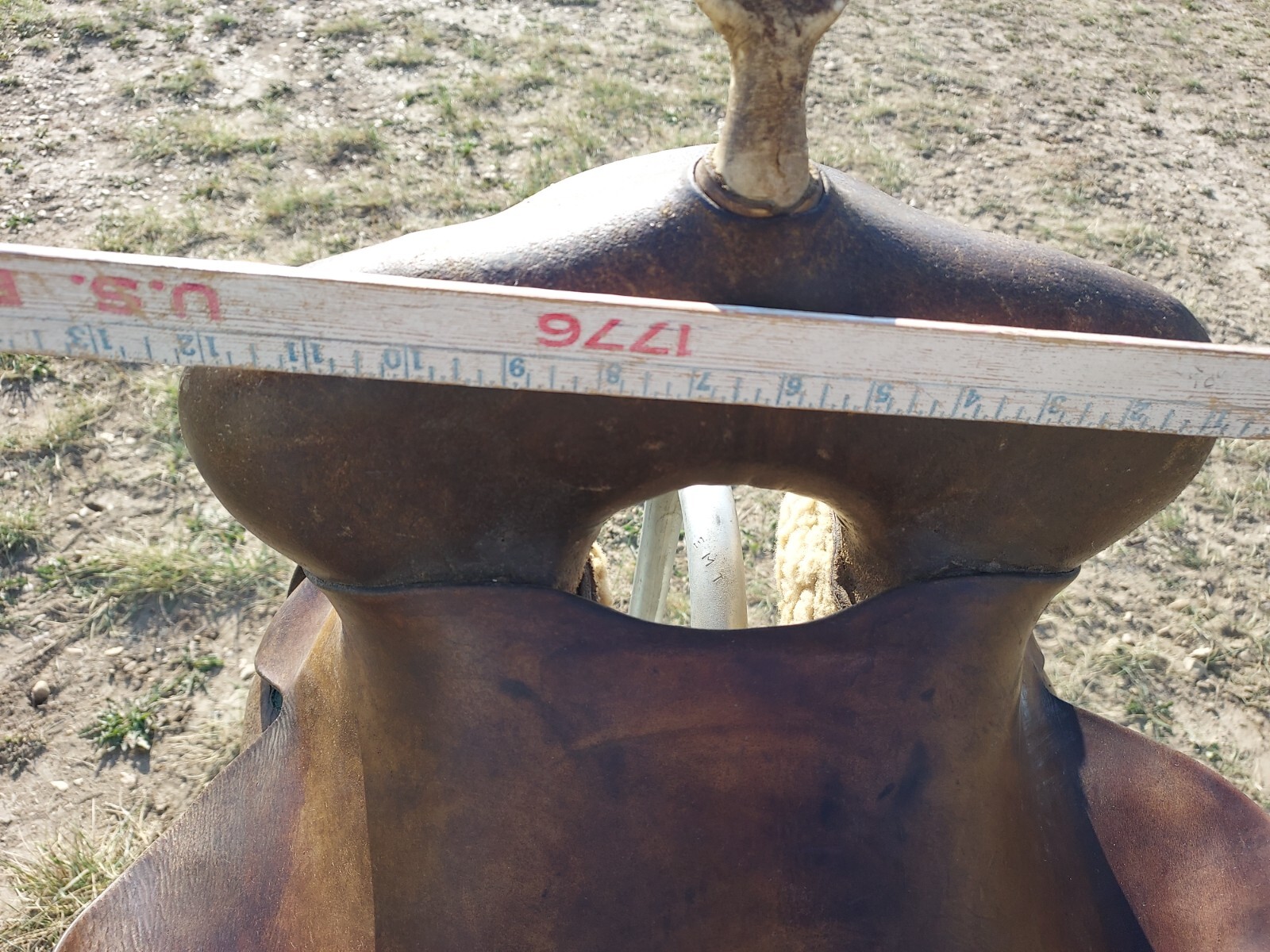 Vintage Whitney Maker Saratoga Wyo. - 14" Saddle - Heiser Fender