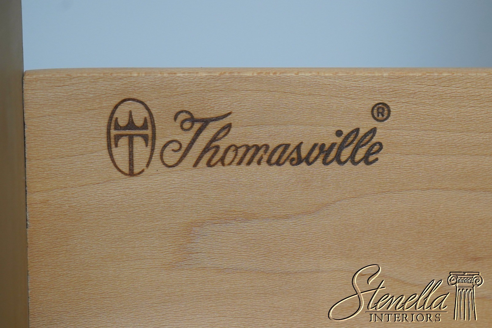 F71791: THOMASVILLE Chippendale Style Mahogany Dresser w. Mirror