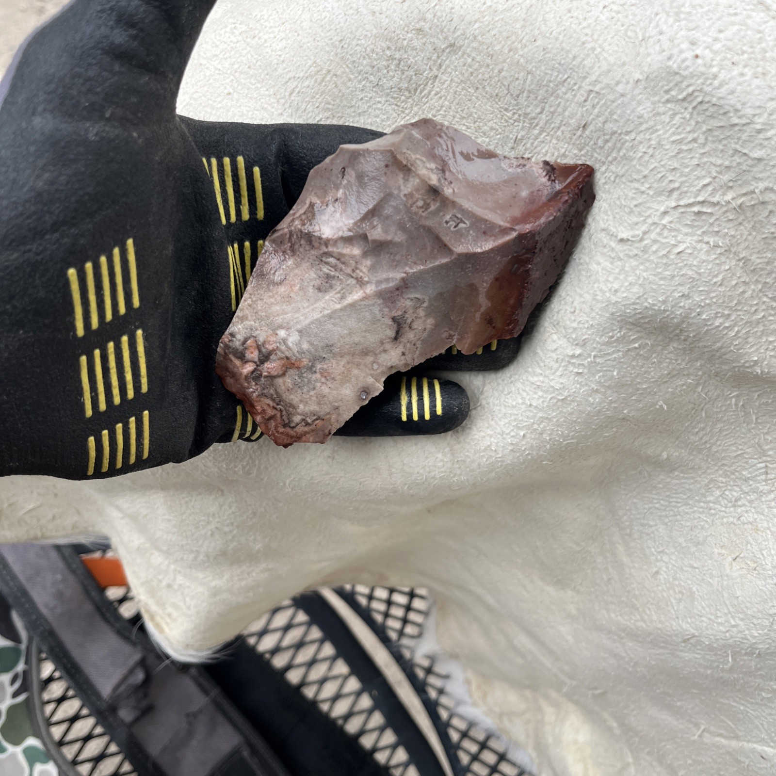 Heat Treated Variety Texas Chert/Flint spalls for making 1-5 in. Points -12 lbs.