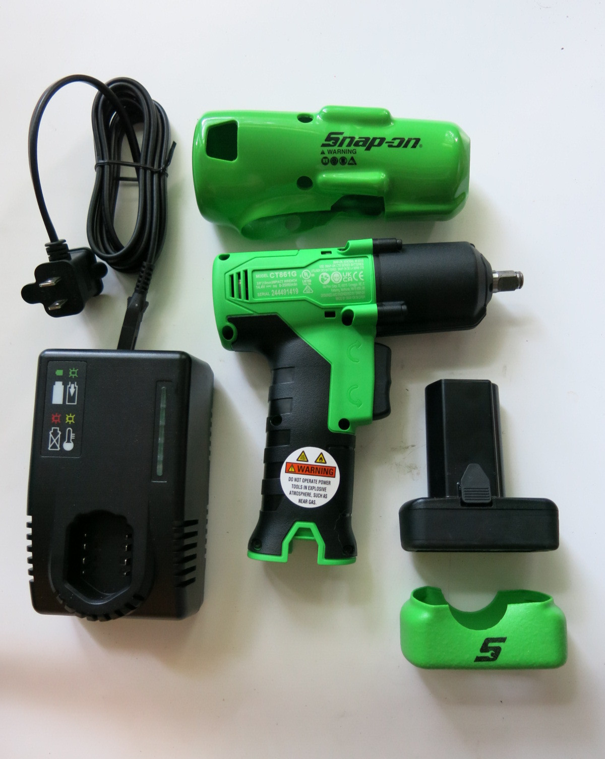 Snap On CT861 14.4v 3/8 Impact Brushless Cordless with Battery Charger & Boots