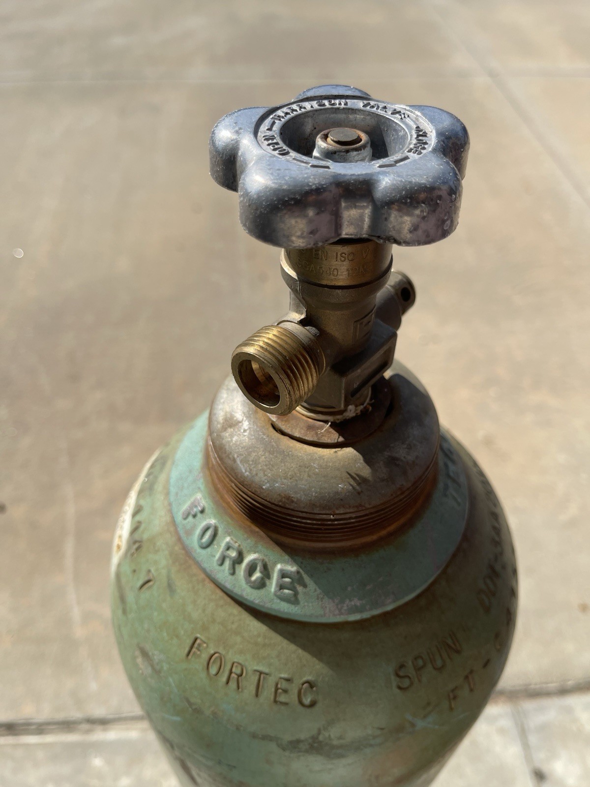 WELDING/CUTTING SET 125 TF OXYGEN & 250 75 TF ACETYLENE TANKS Exchangeable