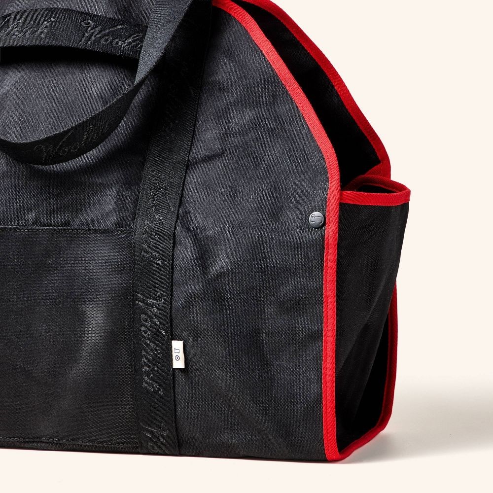 Waxed Canvas Log Carrier Black/Red - Woolrich