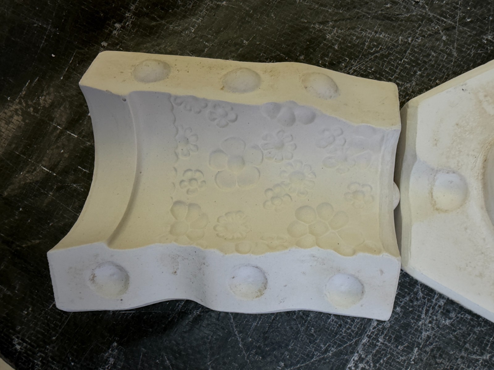 VINTAGE ARNEL'S CERAMIC MOLD #873 DAISY TUMBLER