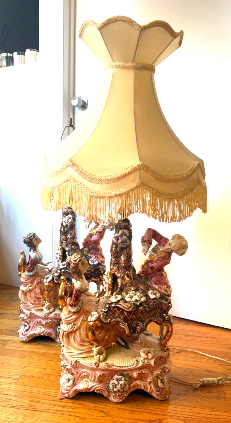 CAPODIMONTE SET of TWO 2 Figurine Lamp With Shade Made in Italy original
