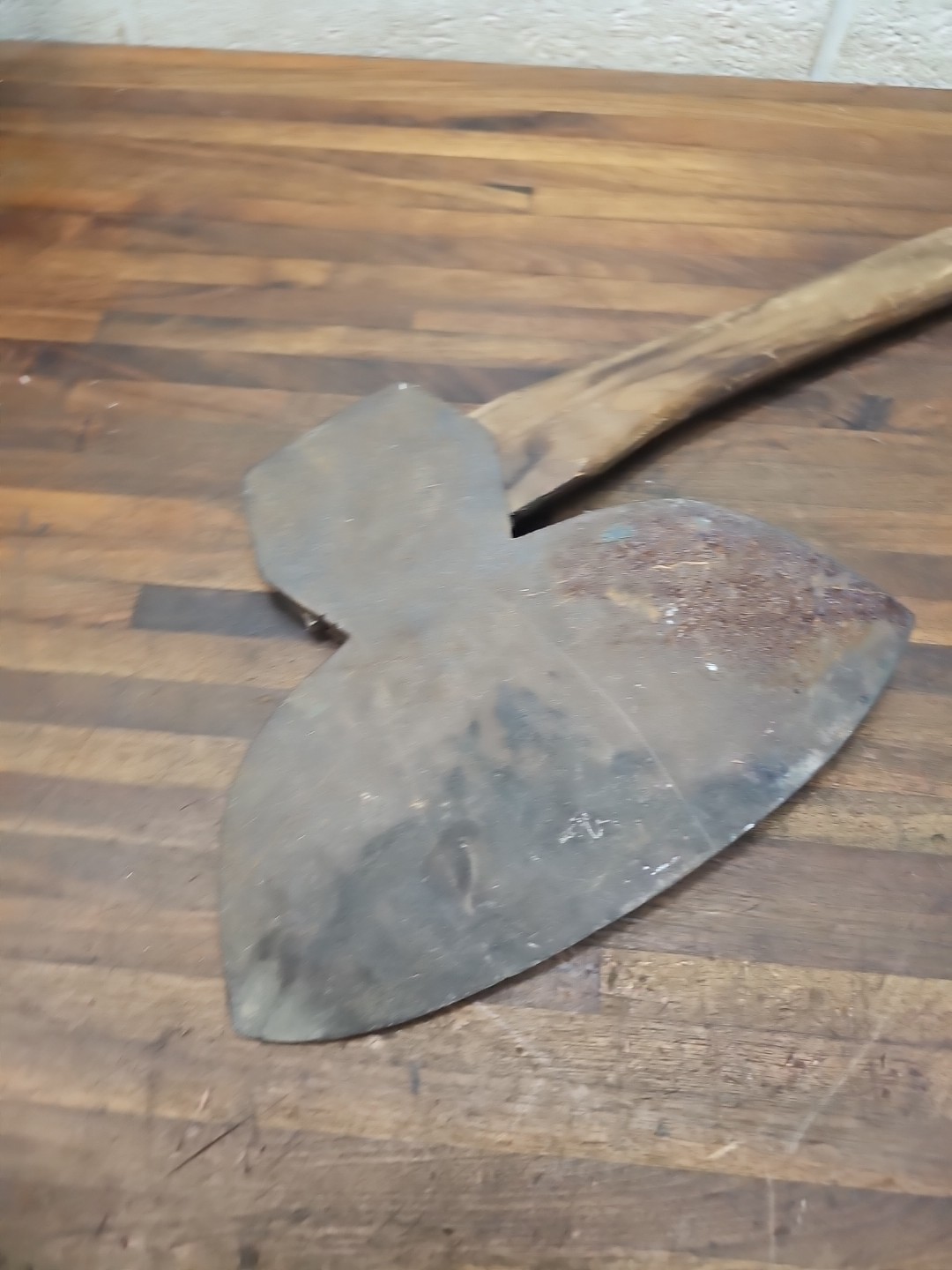 R23- Antique Broad Axe 6 lb 12 oz