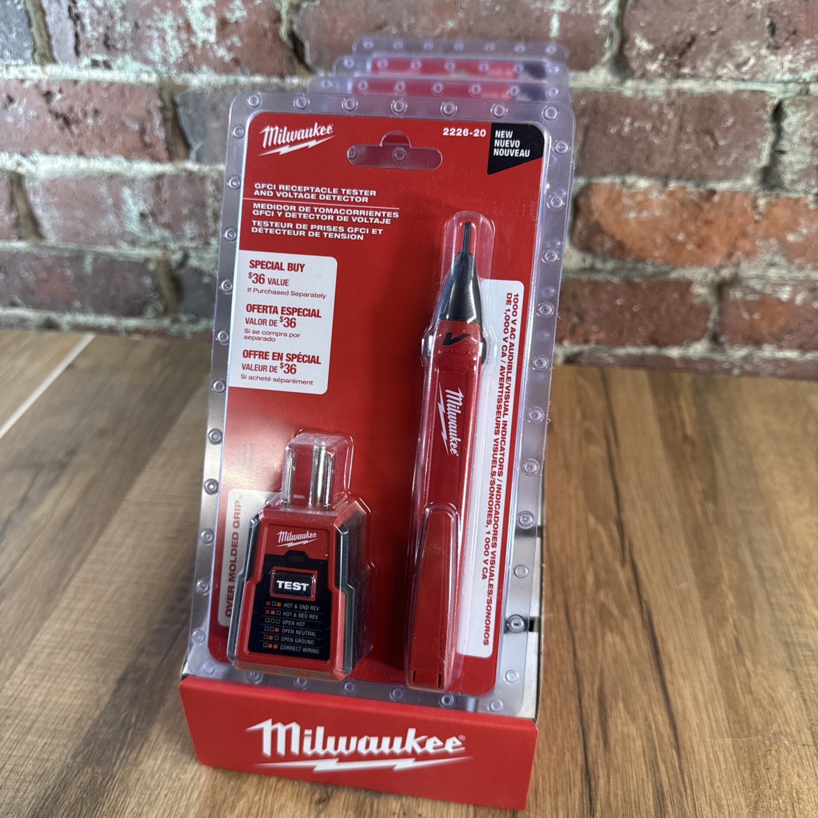 Milwaukee GFCI Receptacle Tester & Voltage Detector 2226-20 - New & Sealed