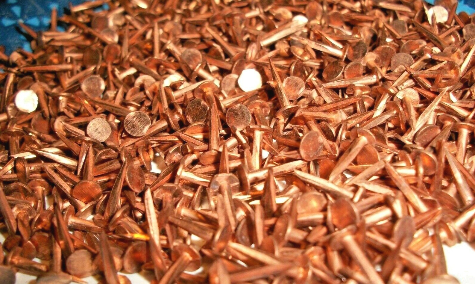 100 VINTAGE 7/16” LONG SOLID COPPER TACKS sharp point's 3/16” WIDE flat head NOS