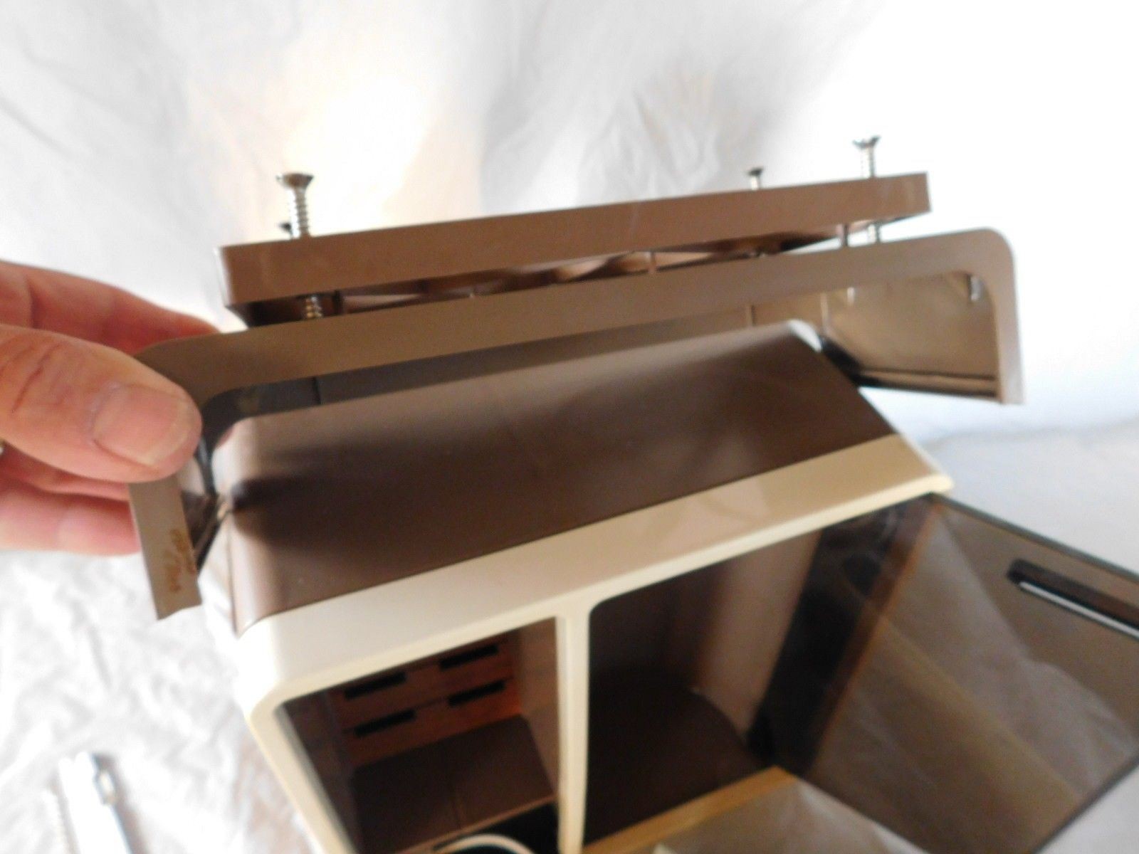 vintage Black & Decker spacemaker spacesaver electric knife undercounter kitchen