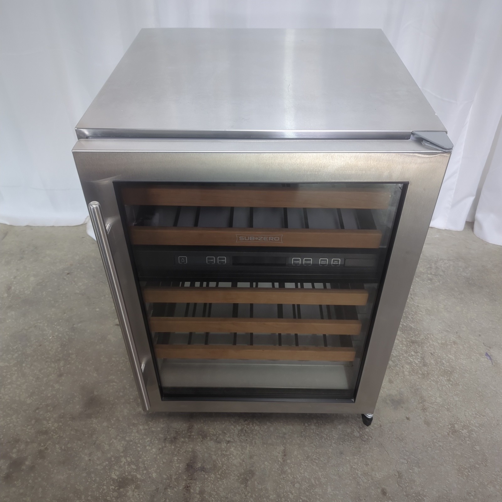 2014 Sub-Zero 424FS 24" Stainless Steel Standalone/Undercounter Wine Cooler