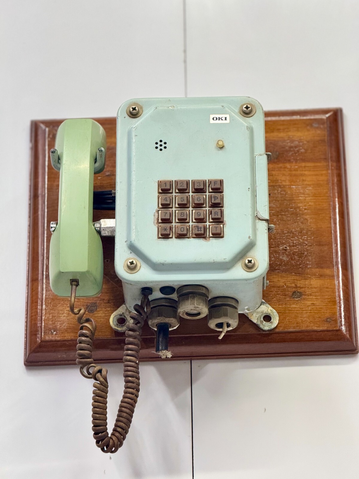 Authentic Nippon Hakuyo OKI Wall Telephone ODA-1380 – Maritime Collector’s Gem