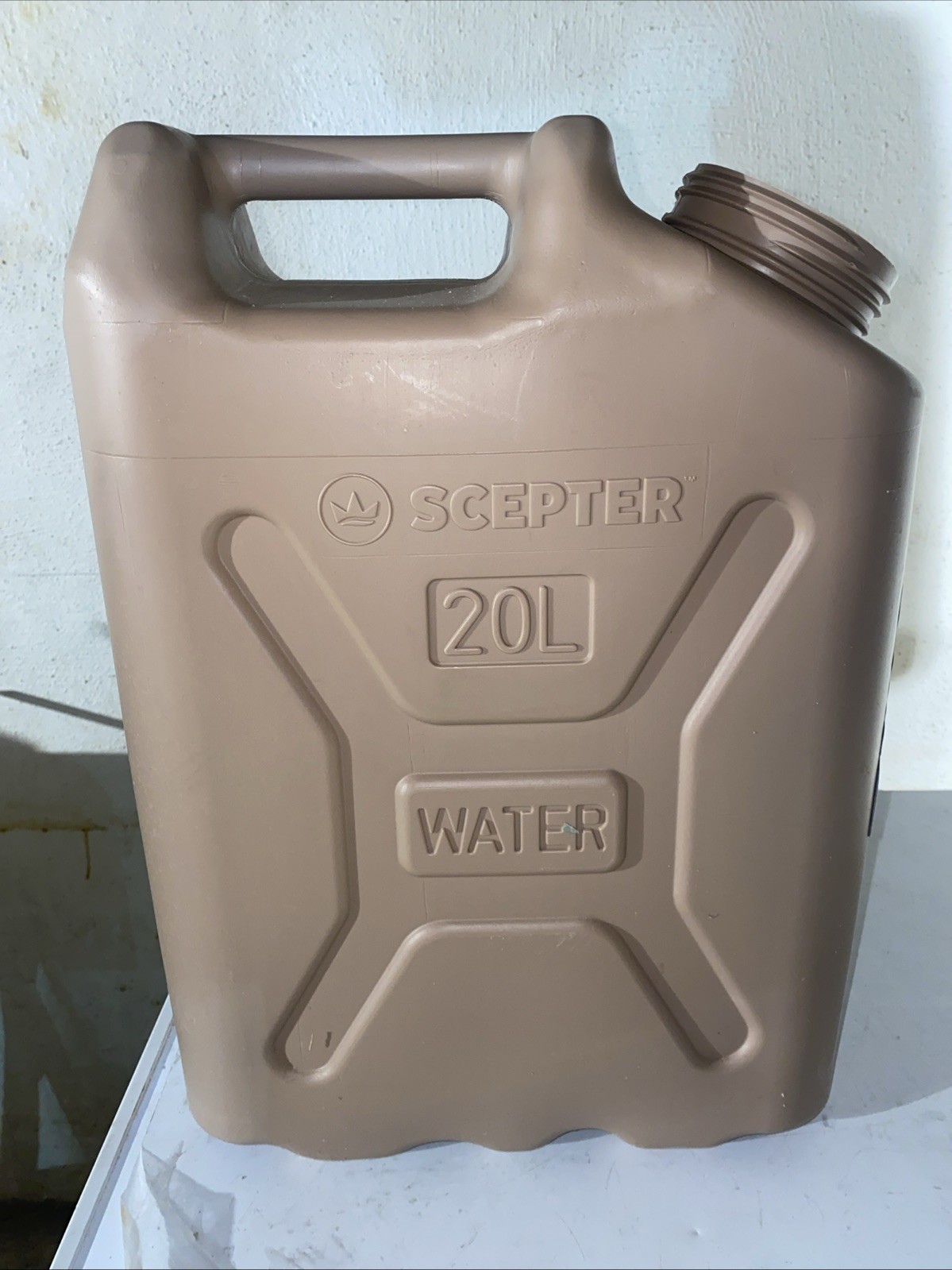 Scepter BPA 5 Gallon 20 Liter Portable Water Storage Container, Sand