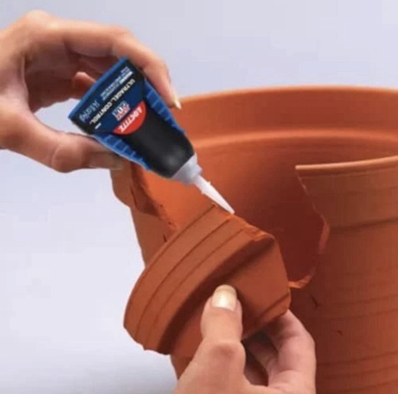 LOCTITE Super Glue ULTRA GEL CONTROL Clear High Strength 4 grams 1363589