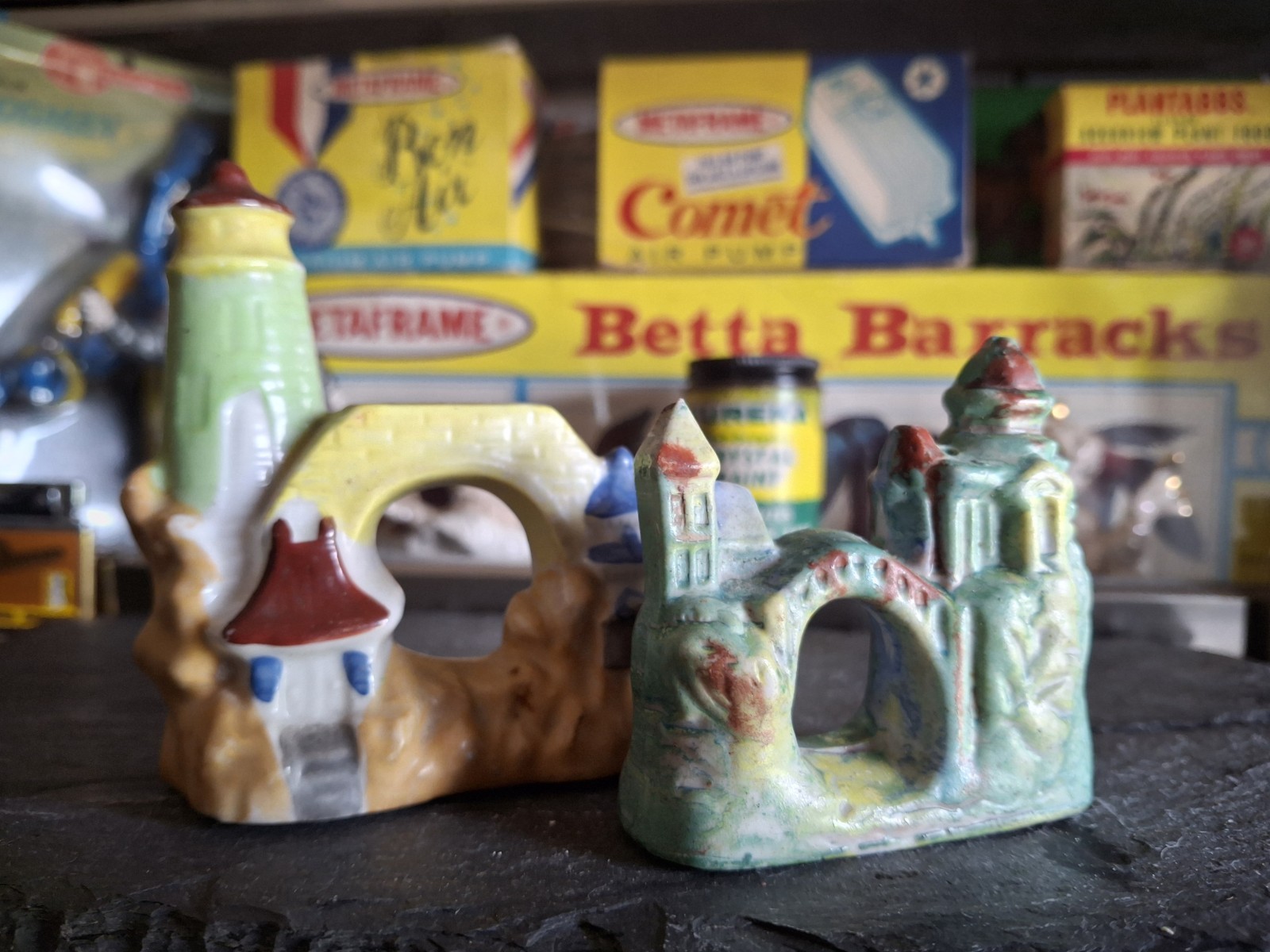 Vintage Aquarium Fishbowl 2 Lot Sm Beautiful Ceramic Swim Through Castle Archway