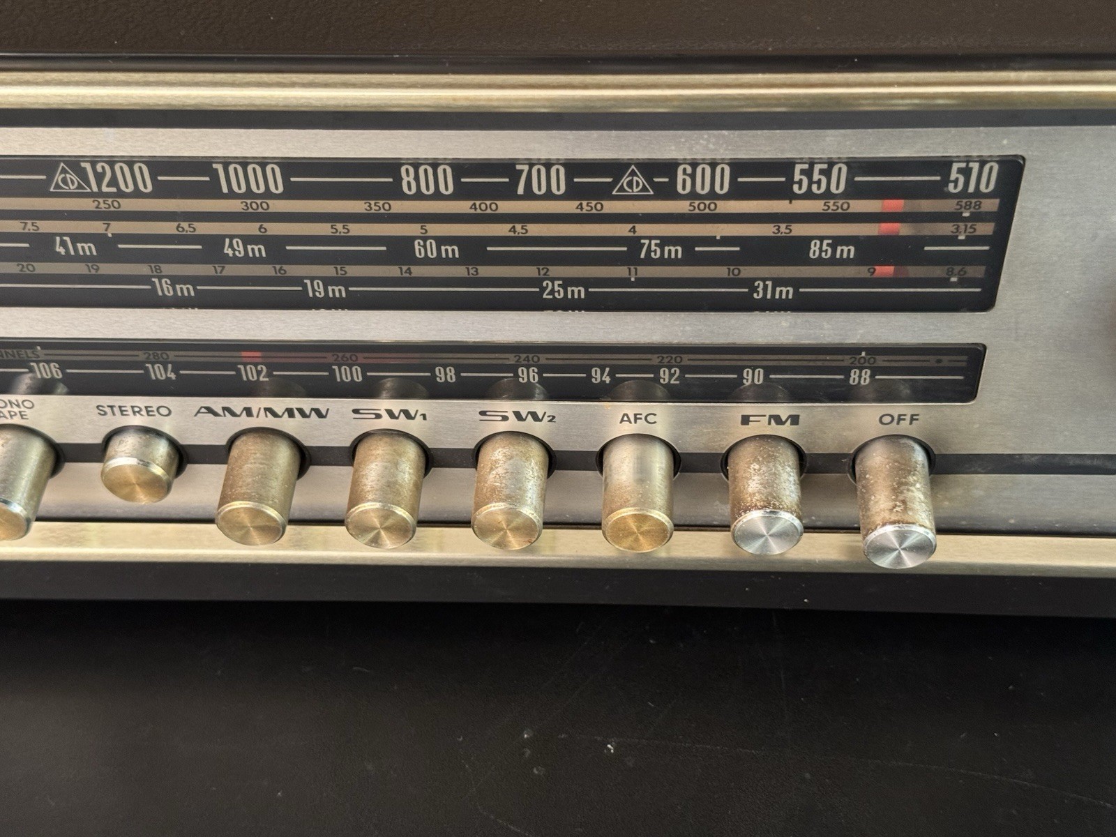 Grundig RTV 360U Solid State Am/Fm Short Wave Radio Stereo w/Speakers *READ*