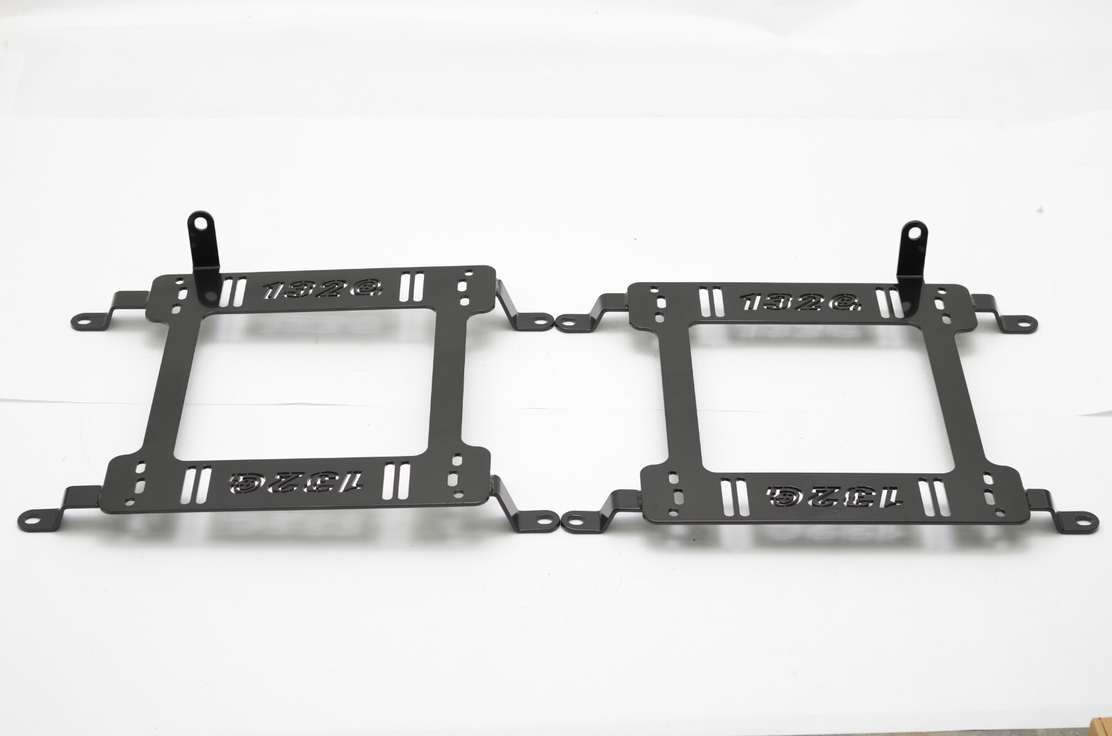 1320 Performance Seat Bracket for 97-04 Chevy Corvette C5 adapter base Pair