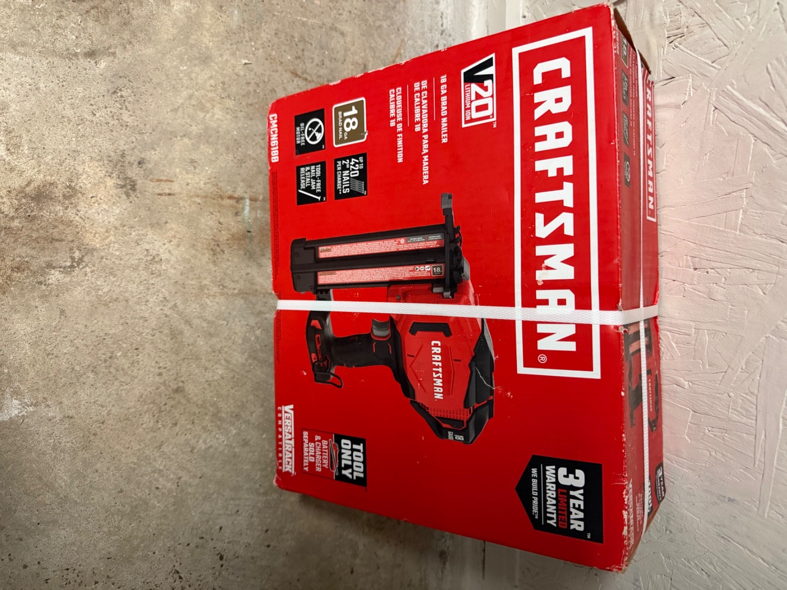 Craftsman CMCN618B 20V Cordless Brad Nailer