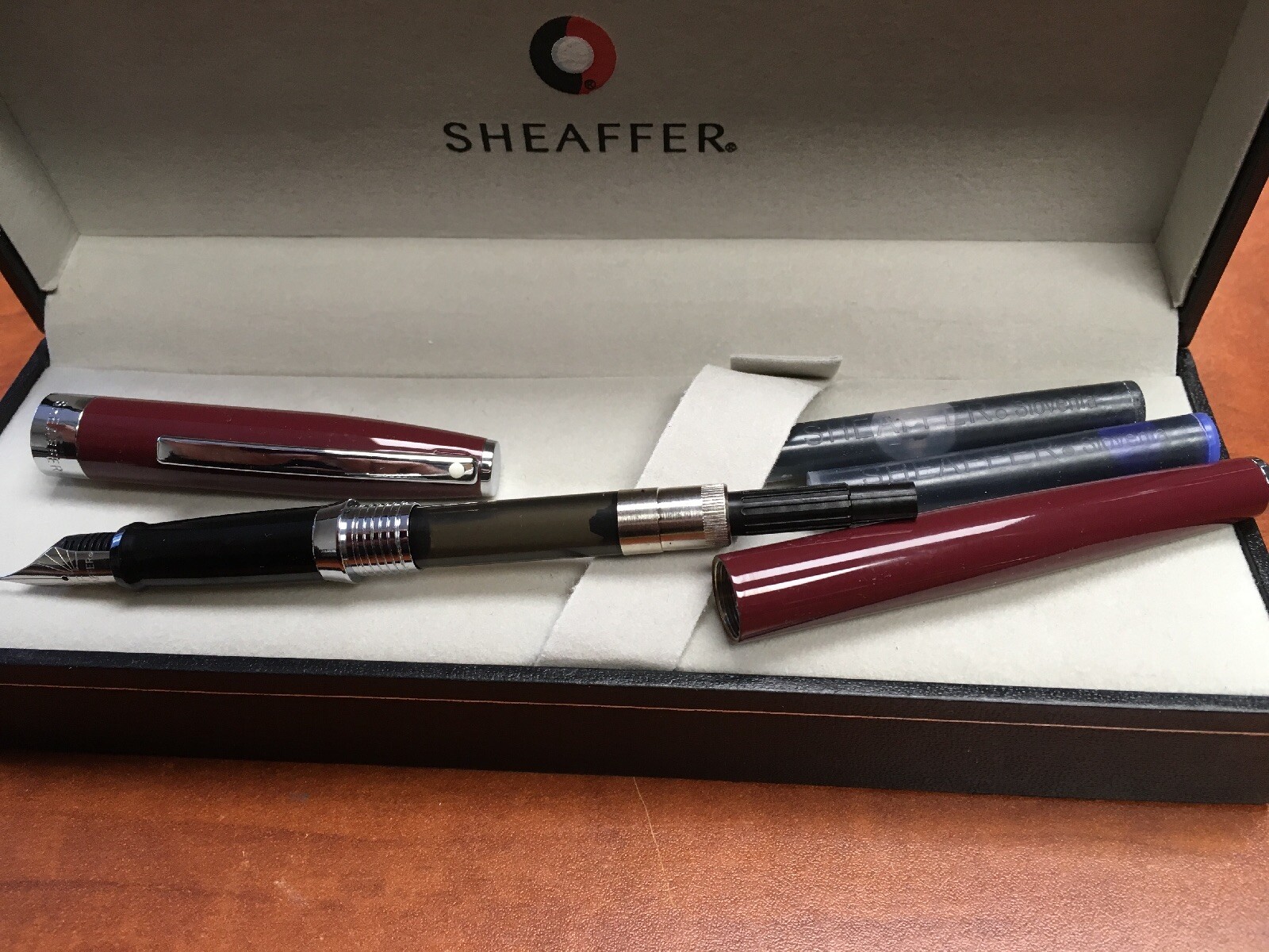 Sheaffer Sagaris Gloss Wine “F” Nib Fountain Pen
