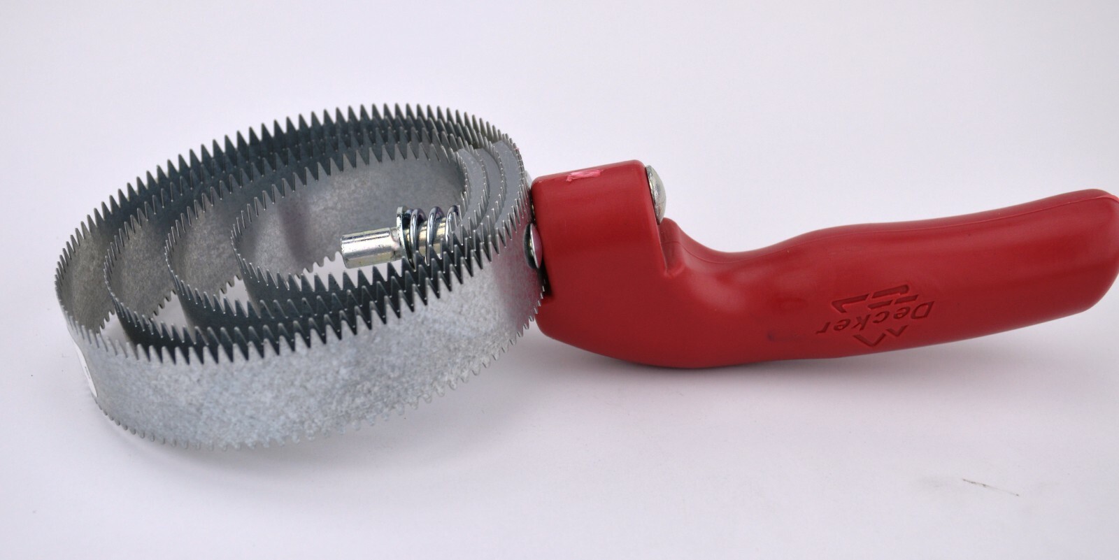 Decker Curry Comb 15-S Spiral Reversible Curry Comb, Steel, Choice of Colors