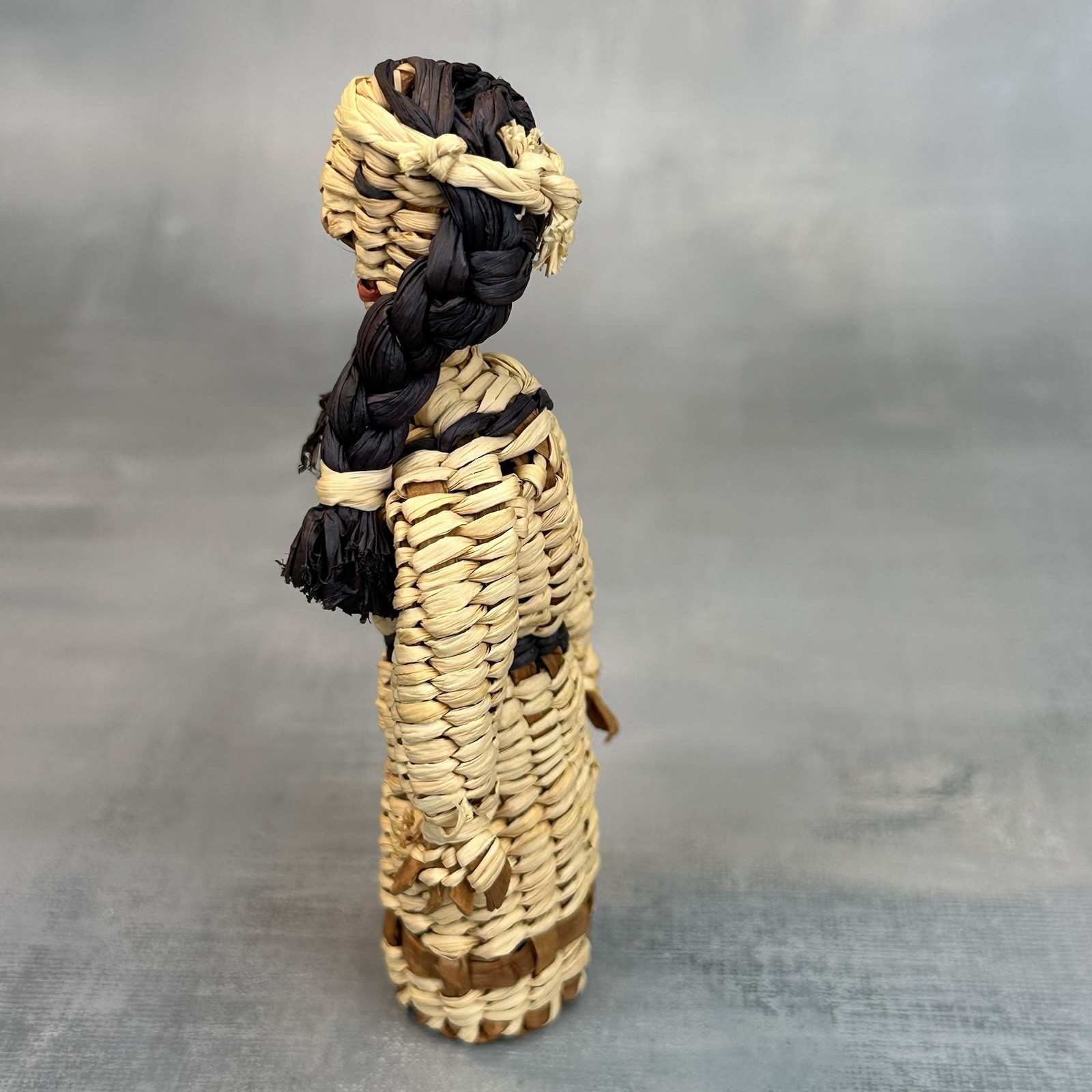 Vintage Native American Skokomish / Yakama Basketry Basket Doll Woman Dress 6”