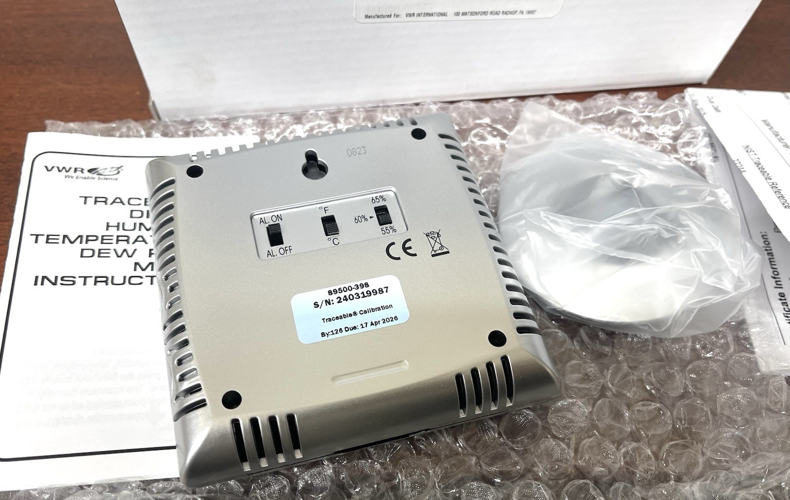 VWR 89500-398 Digital Humidity Temperature Dew Point Meter