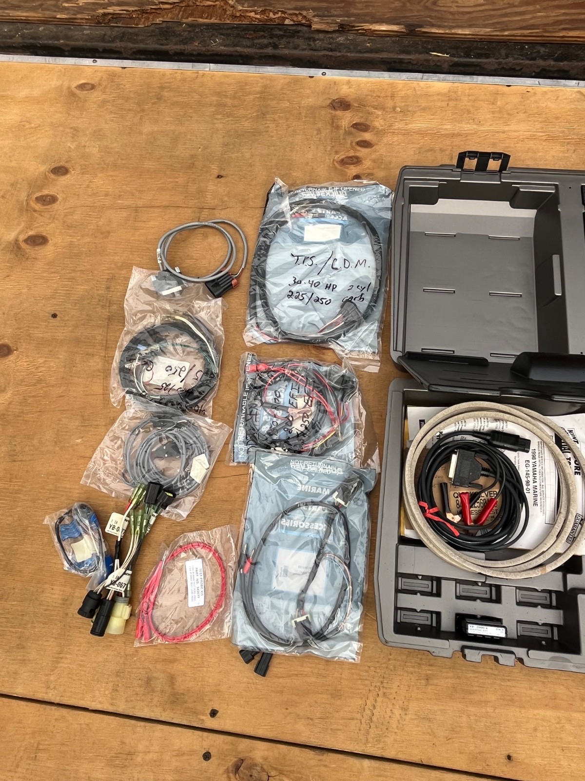 Volvo Penta Genuine Original OEM VP 2000 Diagnostic System Service tool and acce