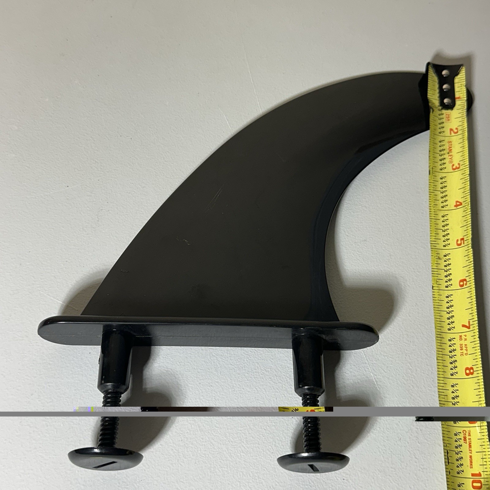 Inflatable Paddleboard Center Fin, Large 9-Inch, Screw-On Style, Black