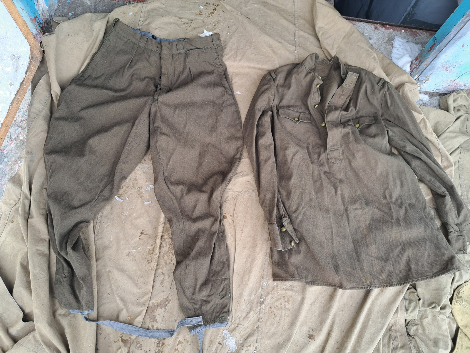 Soviet russian officer gimnasterka and pants gr.5 original WW2 new