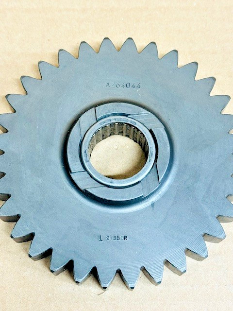 John Deere - Upper Rear Drive Gear AZ64044  - NEW