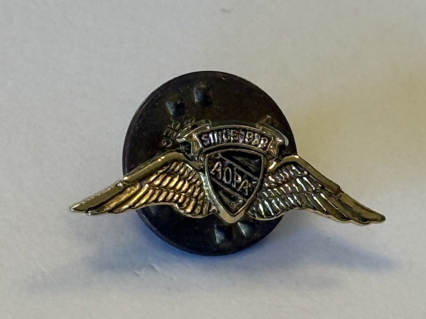 Lot of 4 Vintage AOPA Aviation Lapel Pins Wings Member Staff Pilot Badges