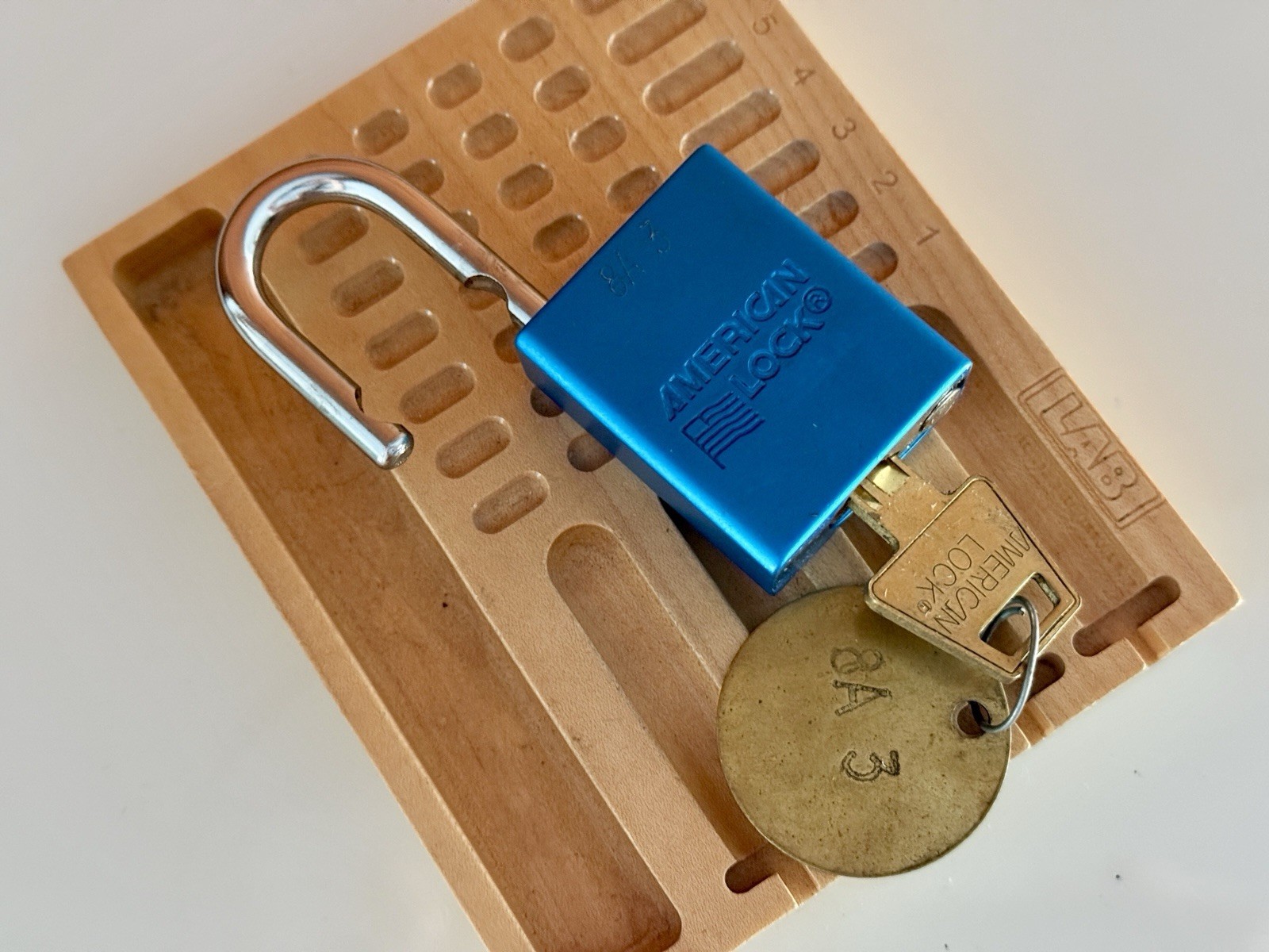 American Lock 1100 Series Padlock W/ Key Locksport Locksmith Collector