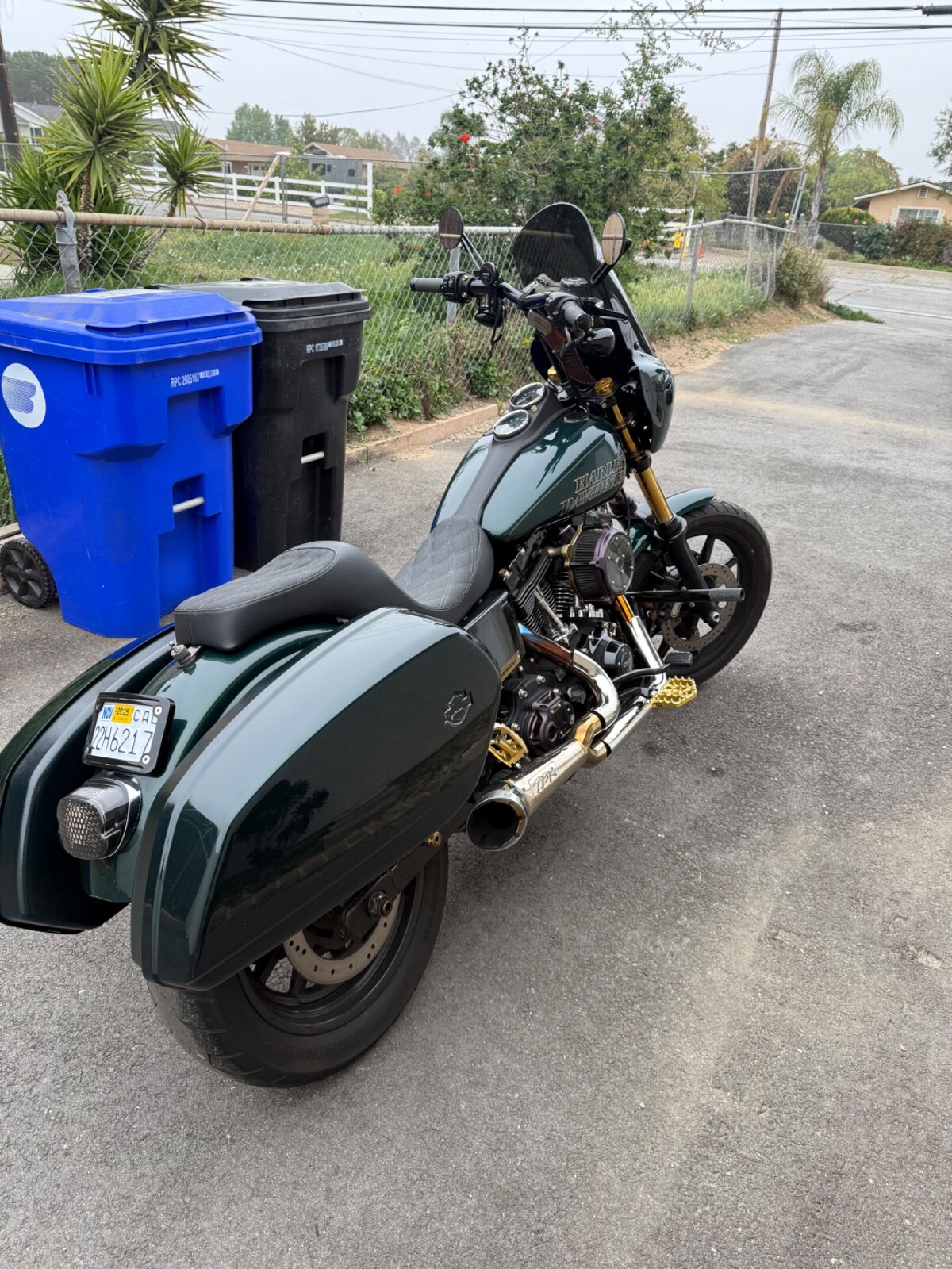 06-17 dyna saddlebag convertion kit to lowrider st bags some later models listed