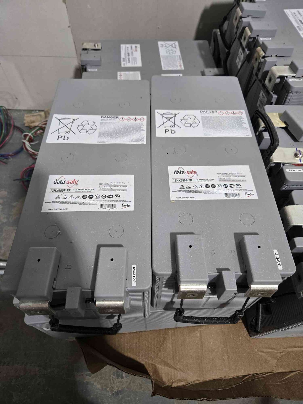 Data Safe HX 12HX680F-FR 12 Volt 680 W 2022 (SKU: 111918)