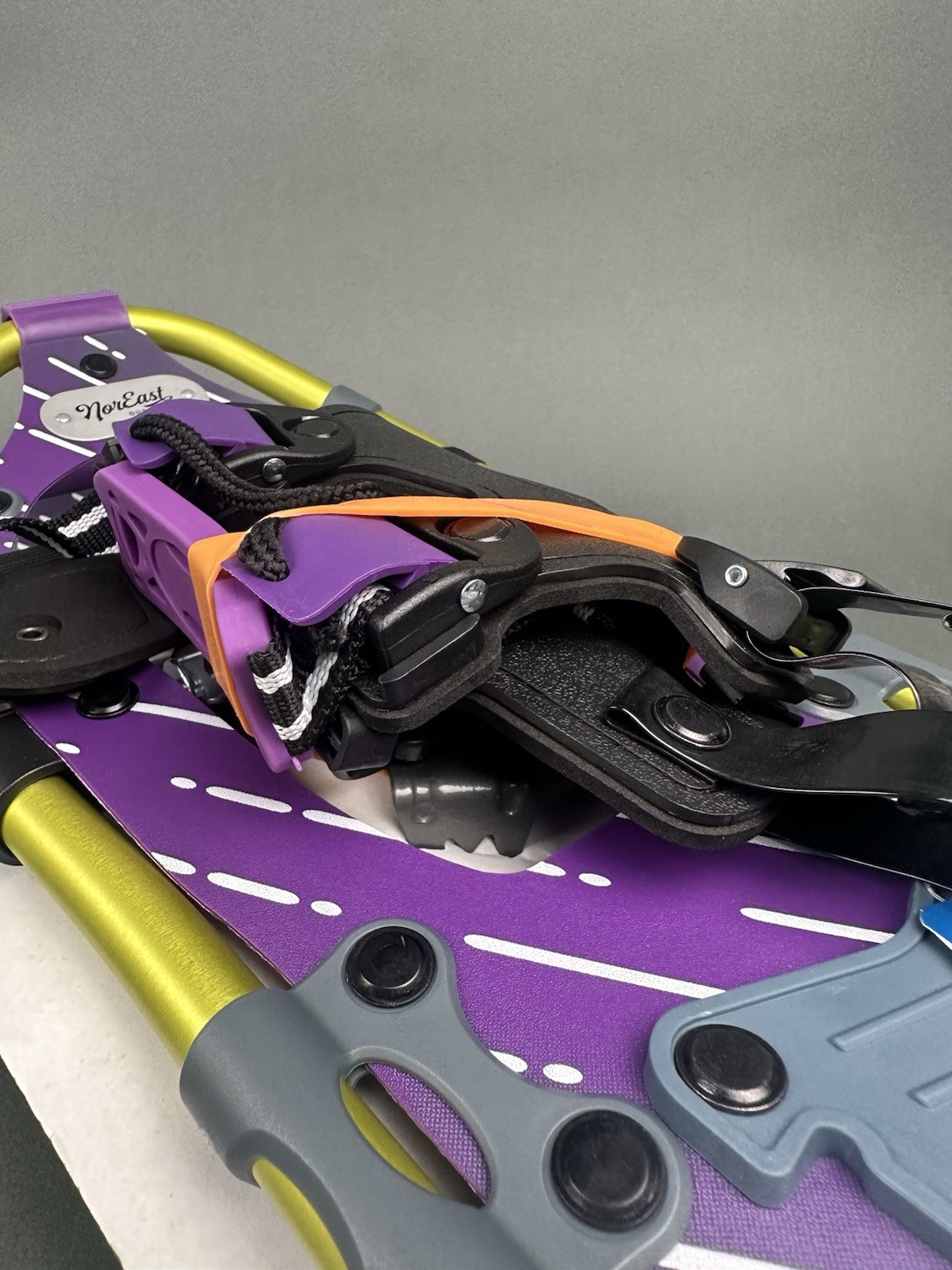 Nor'East Outdoors Elevate Series 821 Snowshoes Neon Purple