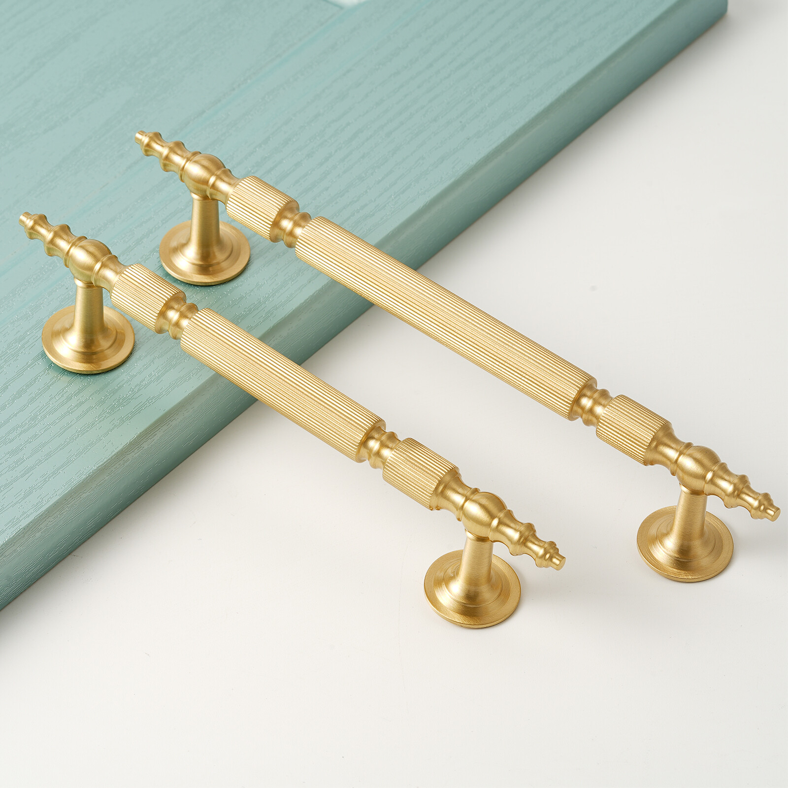 Solid Brass Cabinet Pull and Drawer Knob Cabinet Handle in Brass