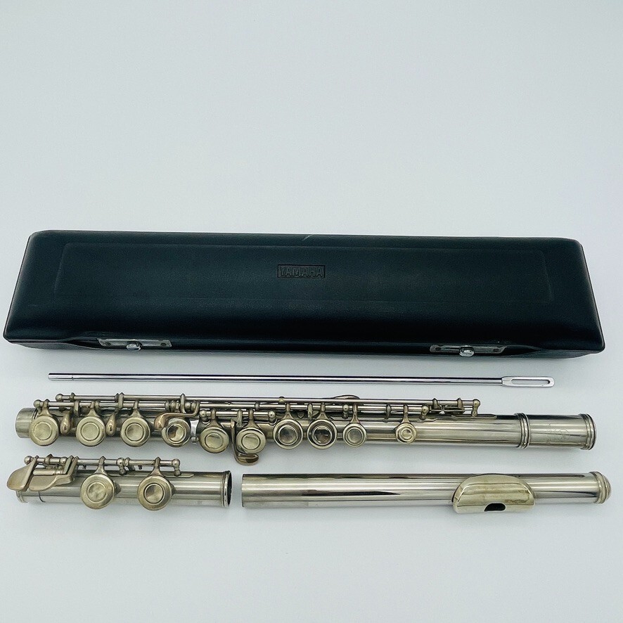 YAMAHA YFL-23 Flute Second hand NICKEL SILVER INSTRUMENT with case From JAPAN