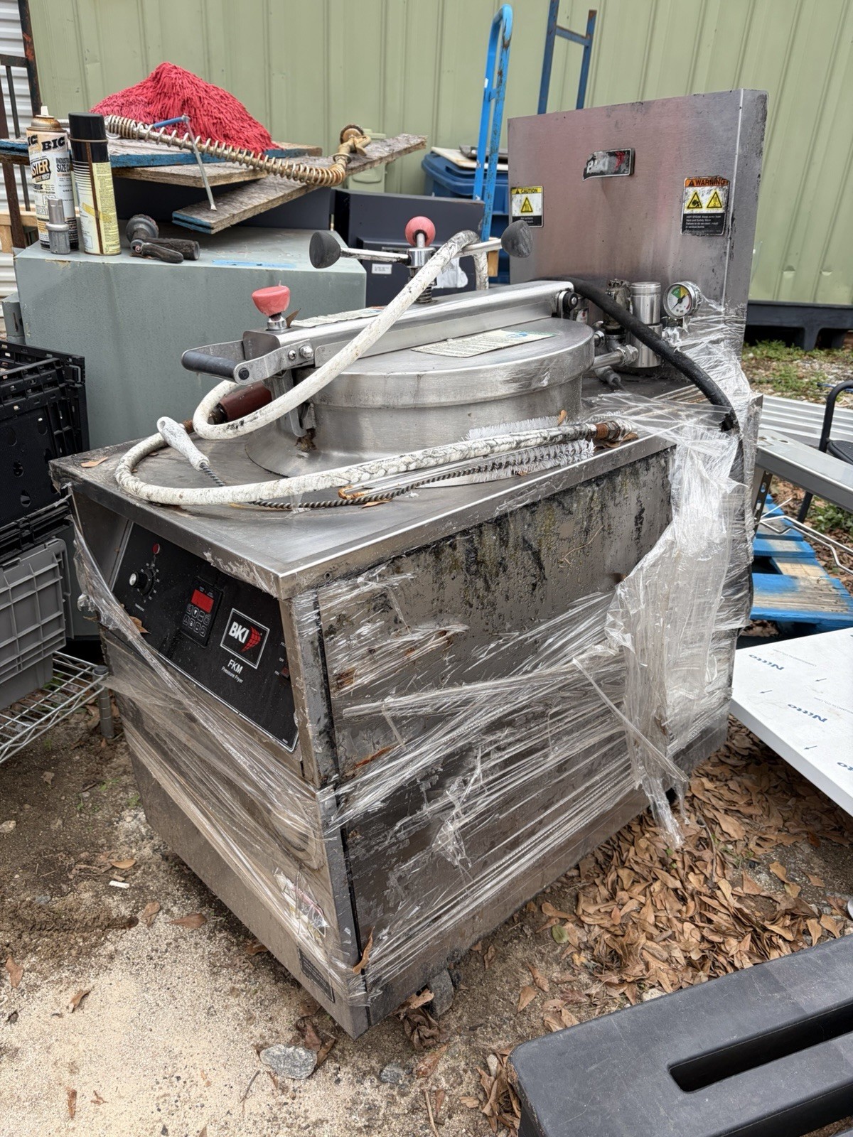 2015 BKI FKM-F Electric Pressure Fryer With Basket & Filtration / Hose 208v