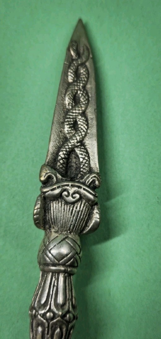 Vintage 7½" Nepal Tibet Buddhist Solid Metal 3-Faced Mahakhala Phurba Dagger