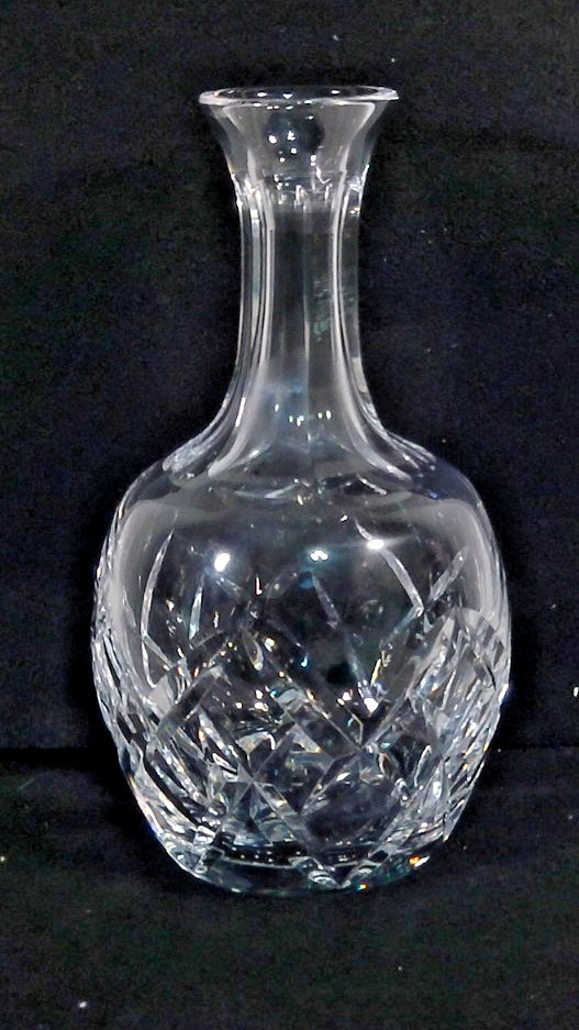 Vintage Heavy Beautiful Crystal Glass Diamond Cut 10.5" Decanter Collectible
