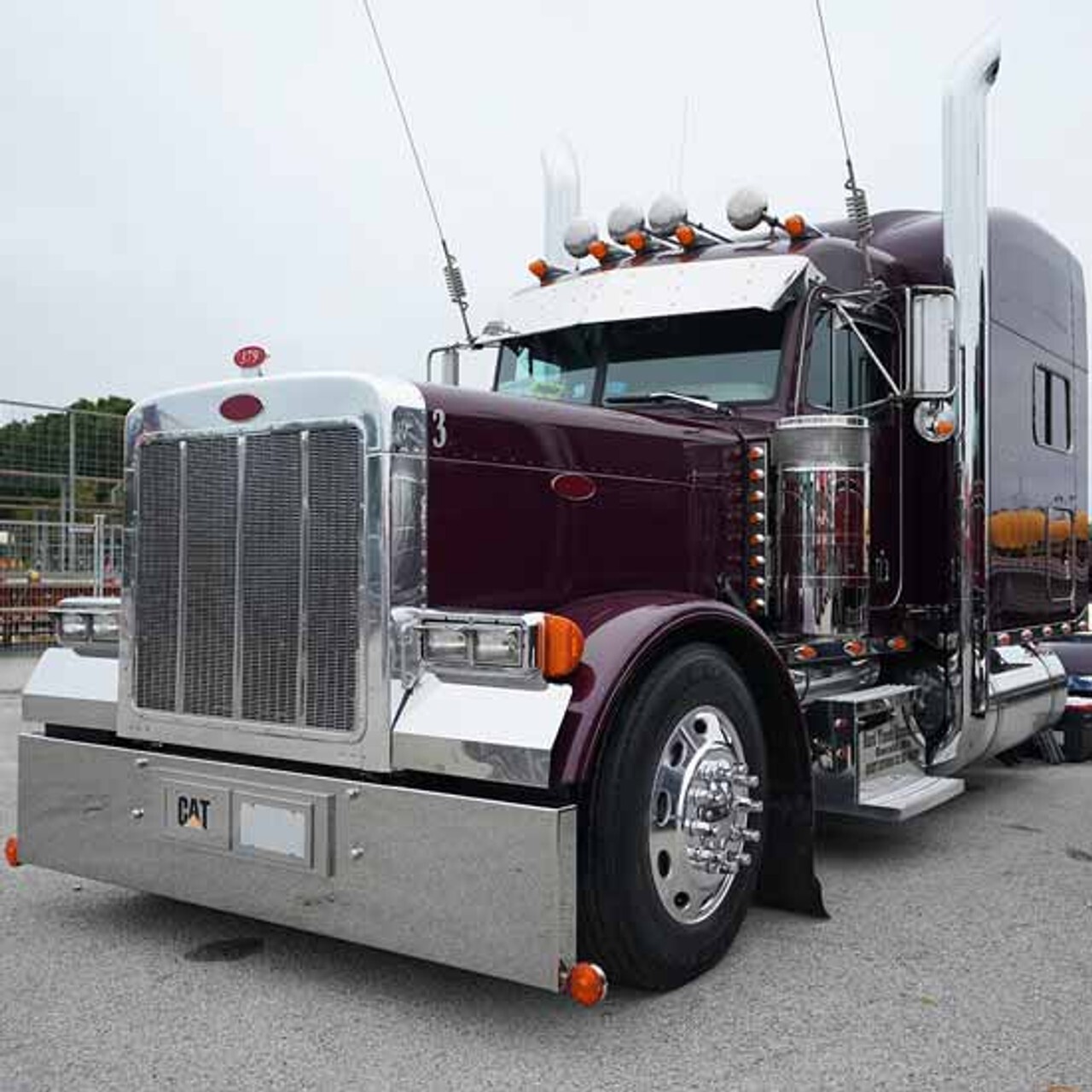 Diamond Plate Aluminum 31 Inch Battery Box New Style Step For Peterbilt