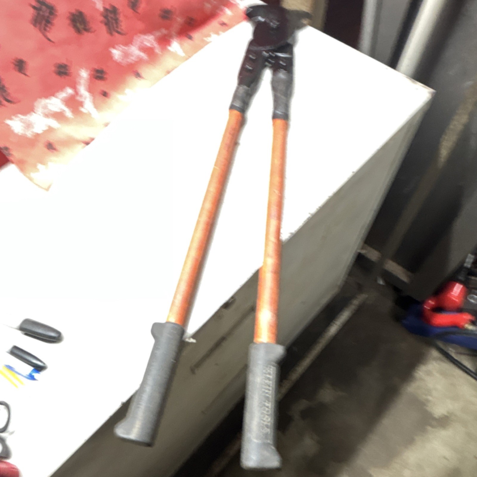 Klein Tools Manual Ratcheting Cable Cutter for Copper, 1 3/4” Max, 32 in #63045