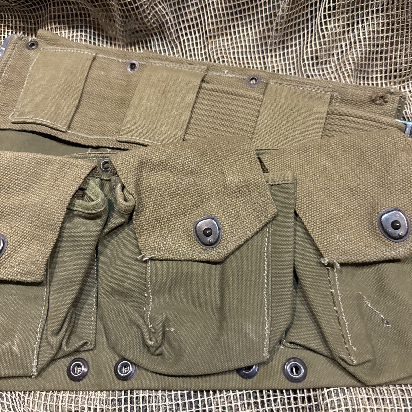 Vintage WWII OD green M-1937 BAR belt !!!