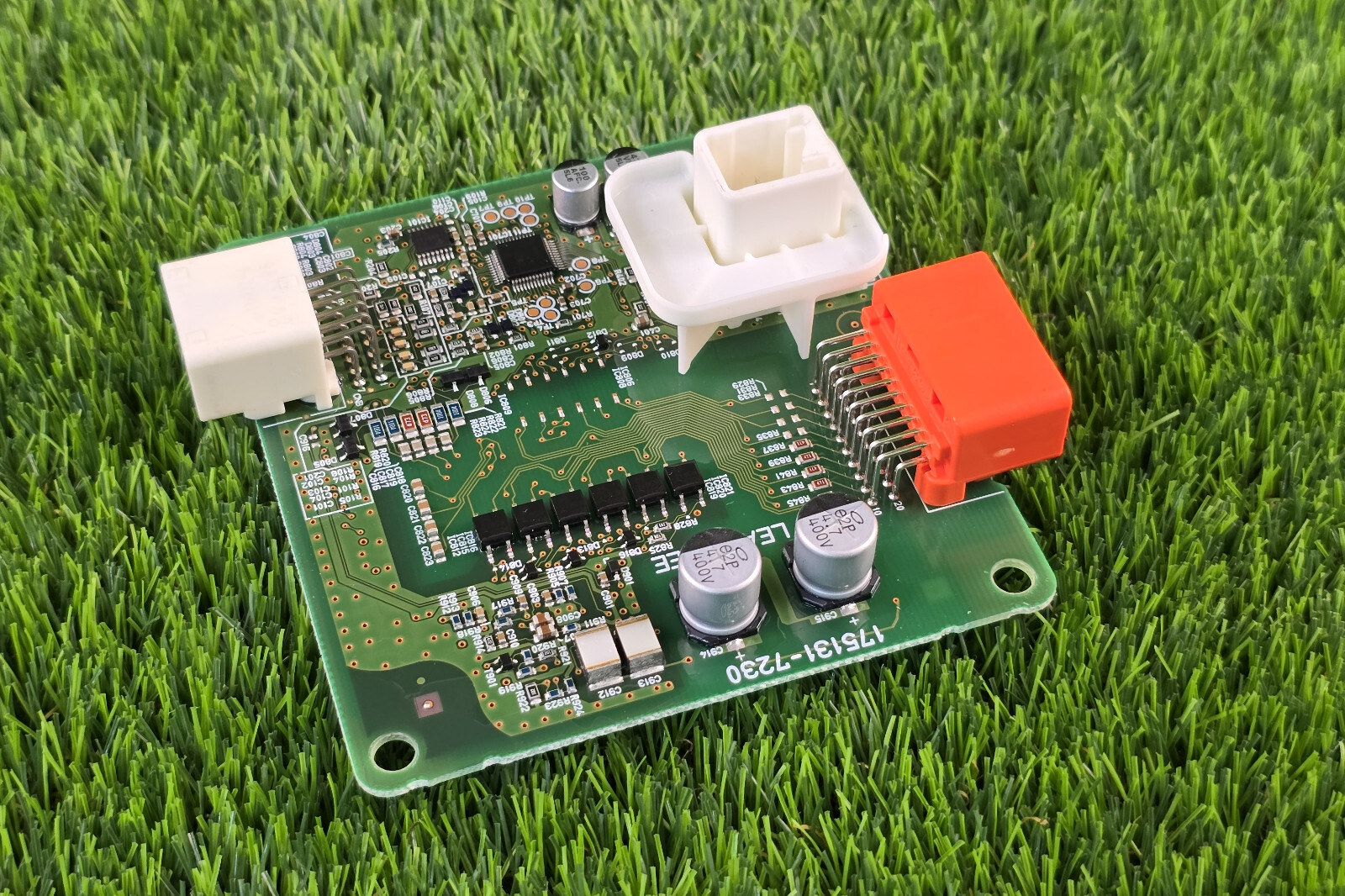 Toyota Prius C 2012-2017 Hybrid Battery Voltage sensor 89892-52011 with wire OEM