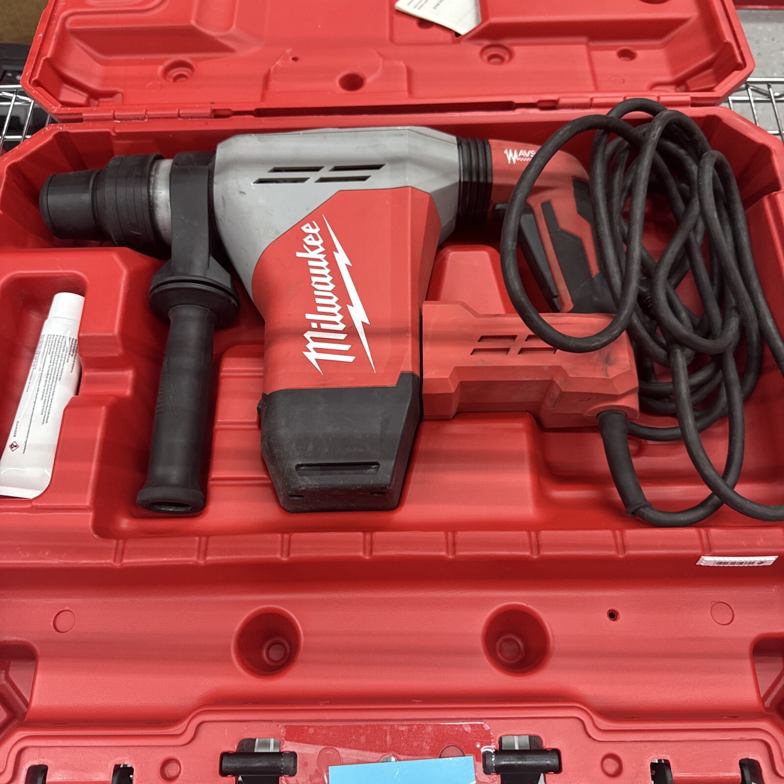 Milwaukee 5517-21 120V Corded Electric 1 9/16” SDS Max Rotary Hammer